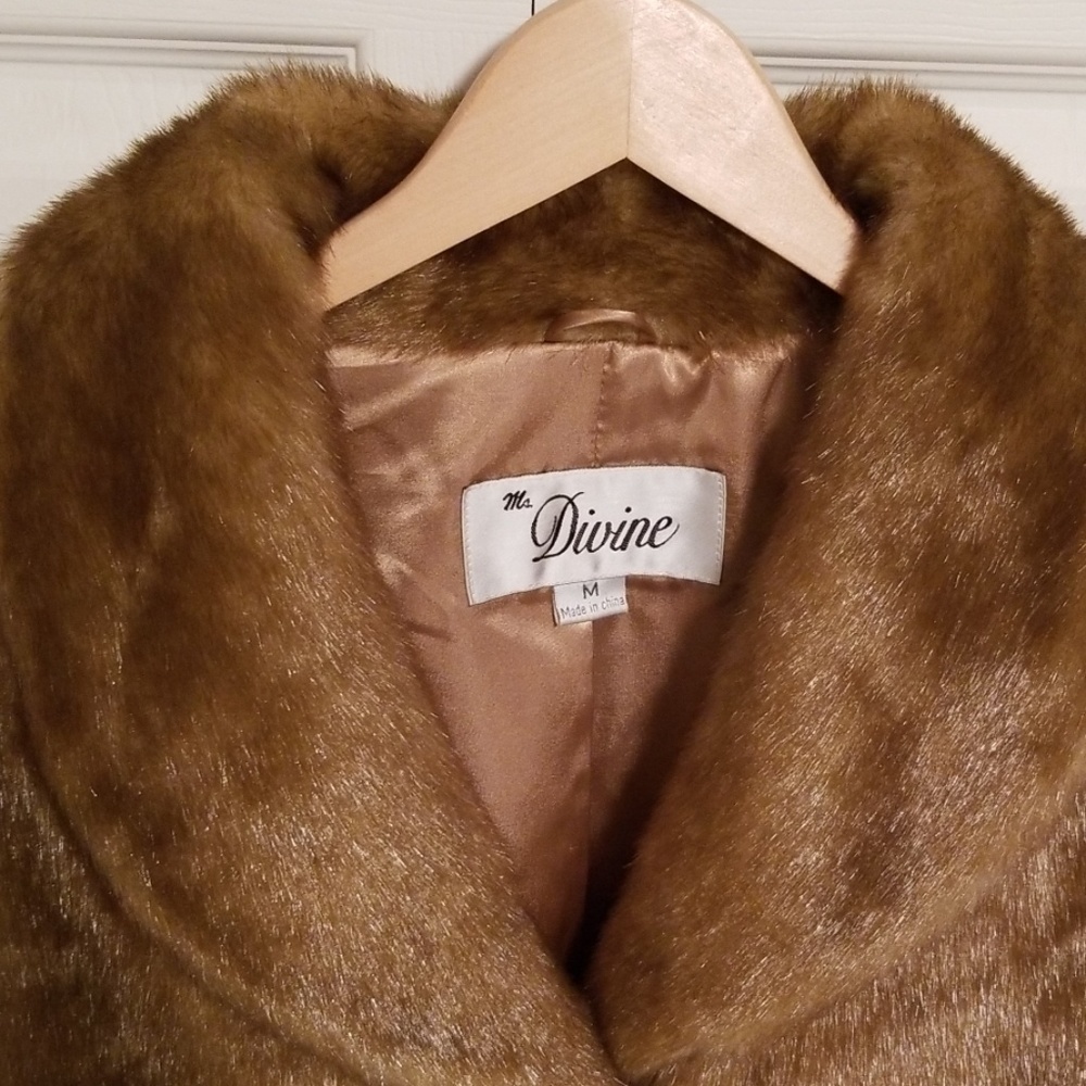 Ms. Divine Faux Fur - Picture 2 of 8